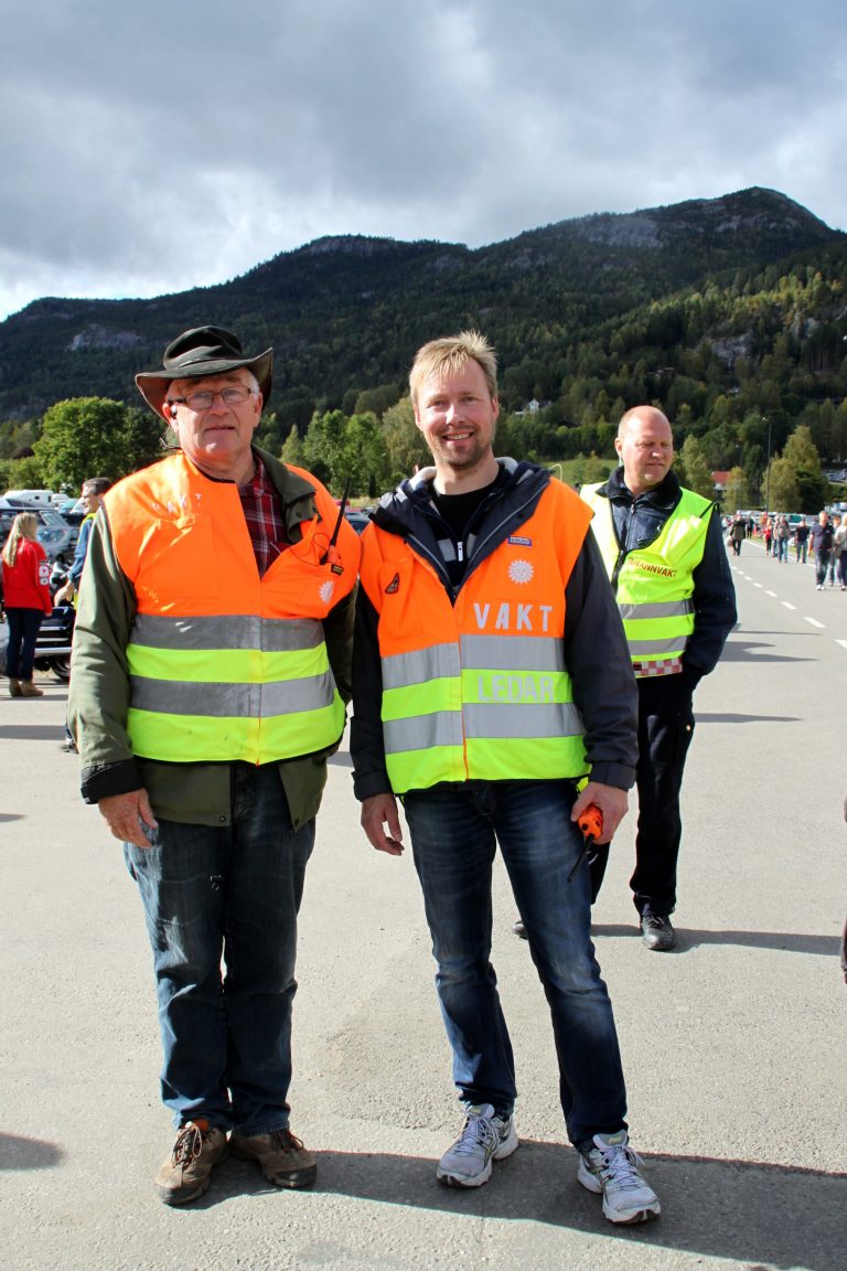 Trivelege vaktar hjelper deg gjerne på Dyrsku'n