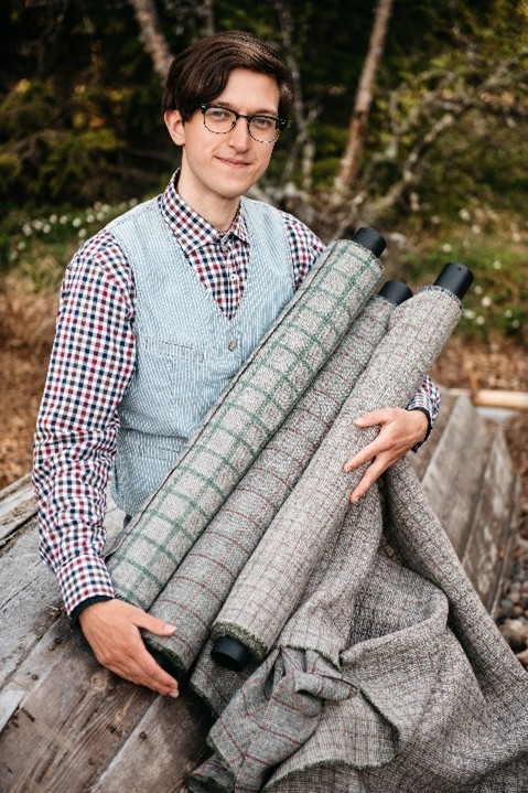 William Riedlinger, har tidlegare delteke og vunne prisar for sine arbeid på Dyrsku’n. Han har vore motivert av den unike sjansen til å få smarte tilbakemeldingar som gjer han til ein betre handverkar. Men ein må tole å lese tilbakemeldingar ein kanskje ikkje hadde sett føre seg. Foto: William Riedlinger